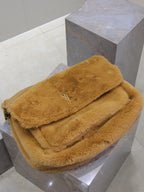 NIKI 47 IN ZIMTBRAUNES KANINCHENFELL GOLDENE BESCHLÄGE