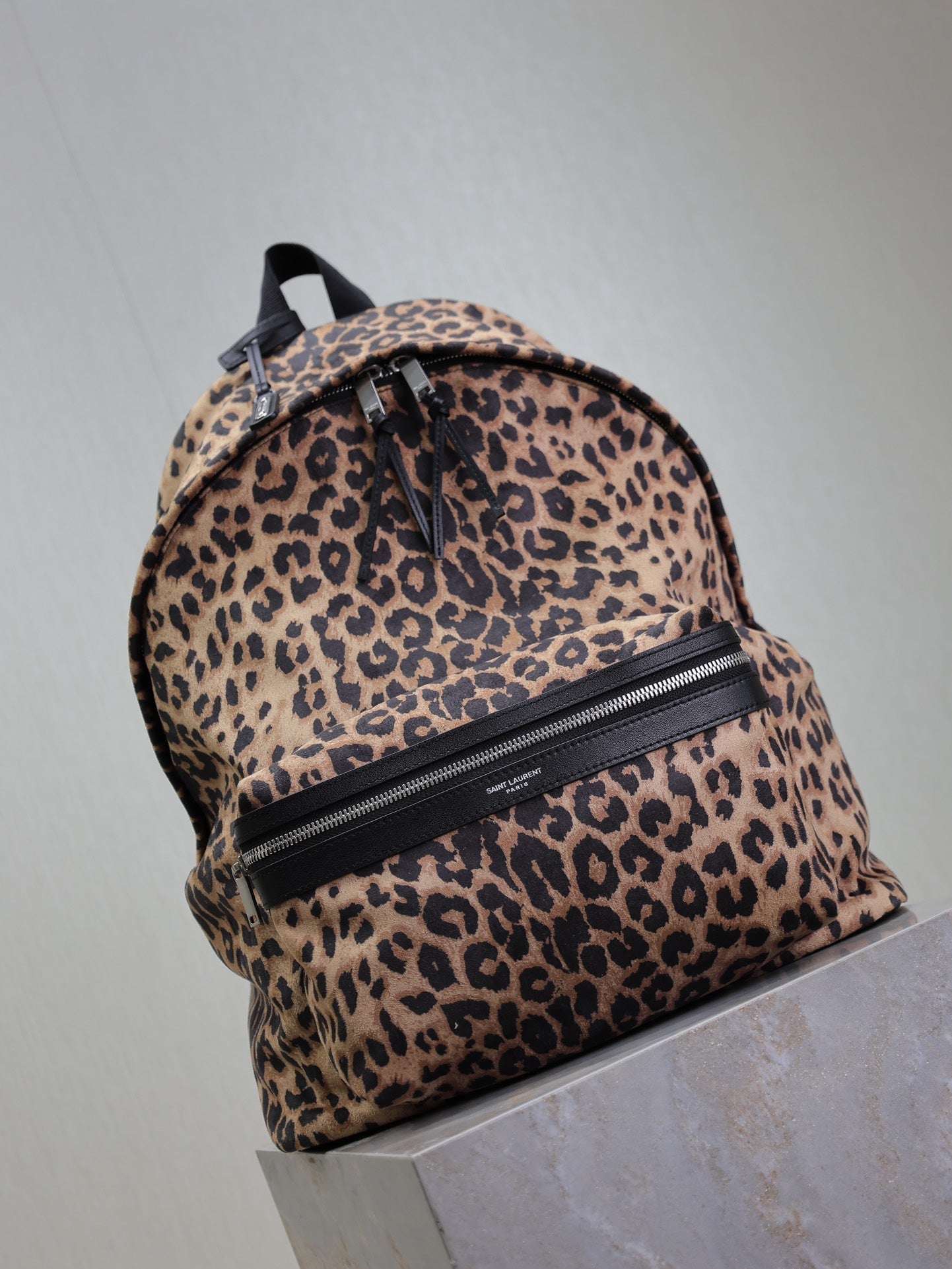 CITY-RUCKSACK 38 IN LEOPARDENMUSTER-SAMT