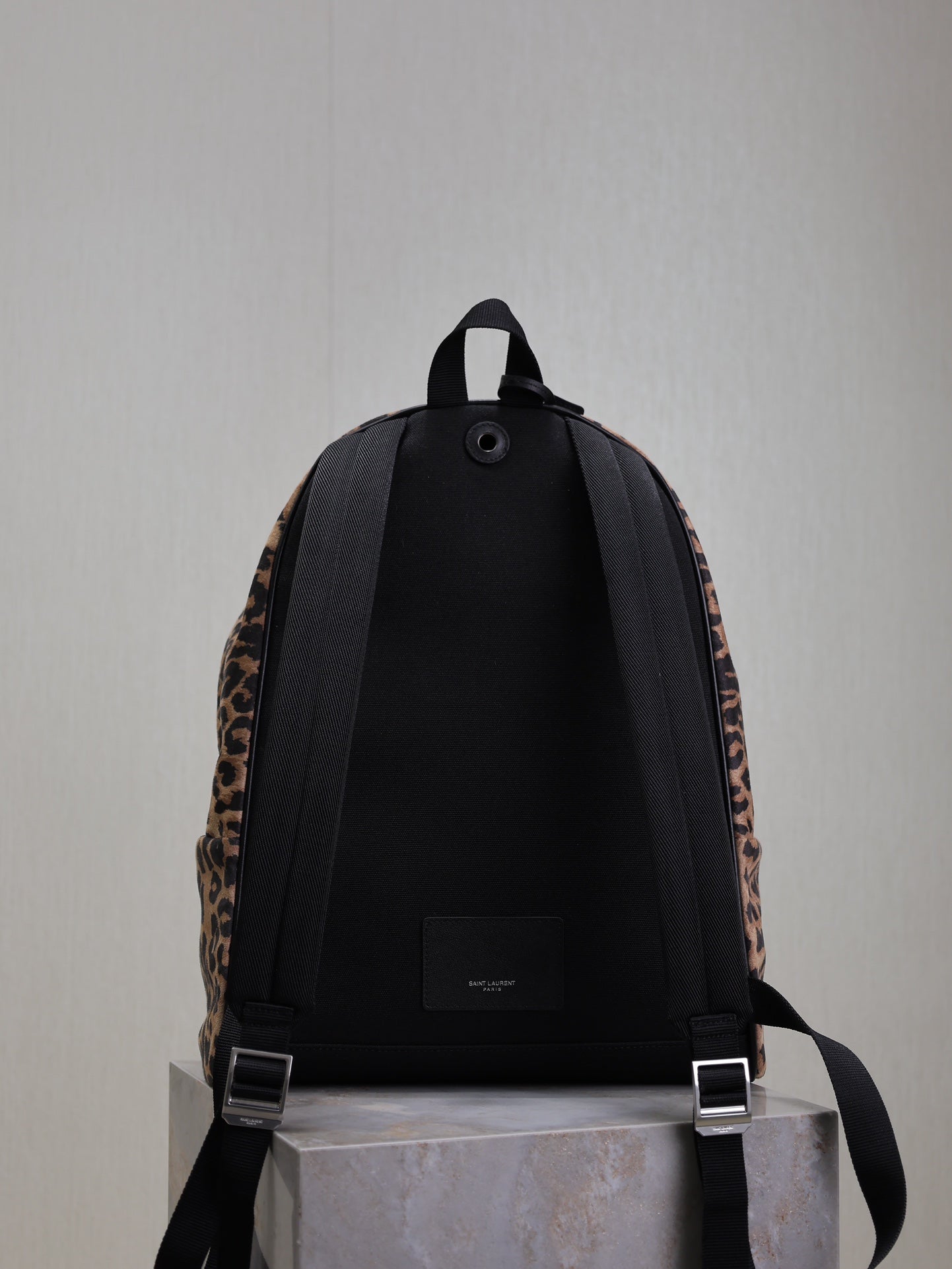 CITY-RUCKSACK 38 IN LEOPARDENMUSTER-SAMT