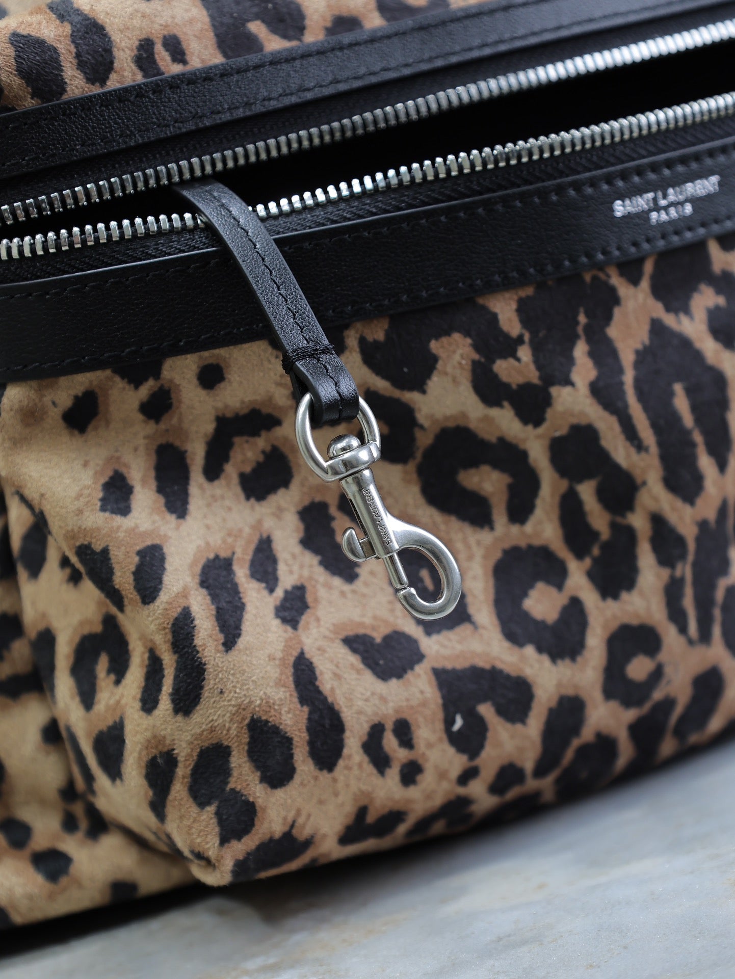 CITY-RUCKSACK 38 IN LEOPARDENMUSTER-SAMT