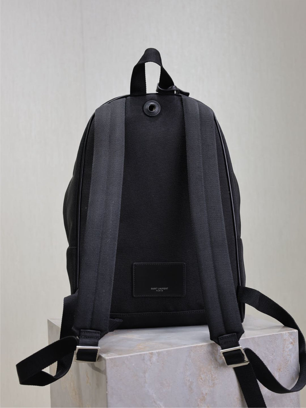 CITY-RUCKSACK 35 AUS SCHWARZEM CANVAS