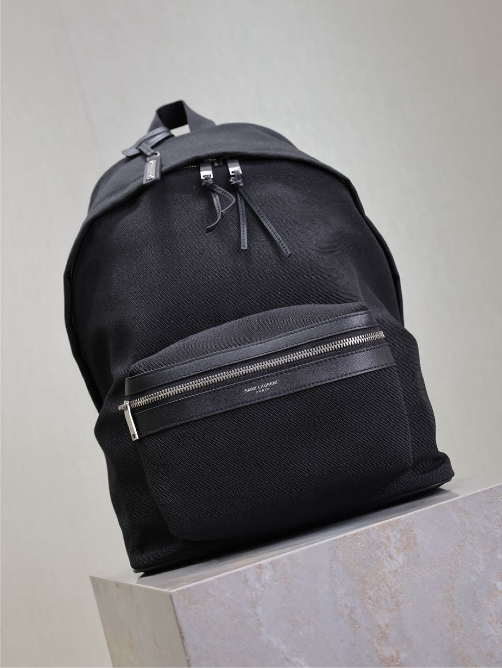 CITY-RUCKSACK 35 AUS SCHWARZEM CANVAS