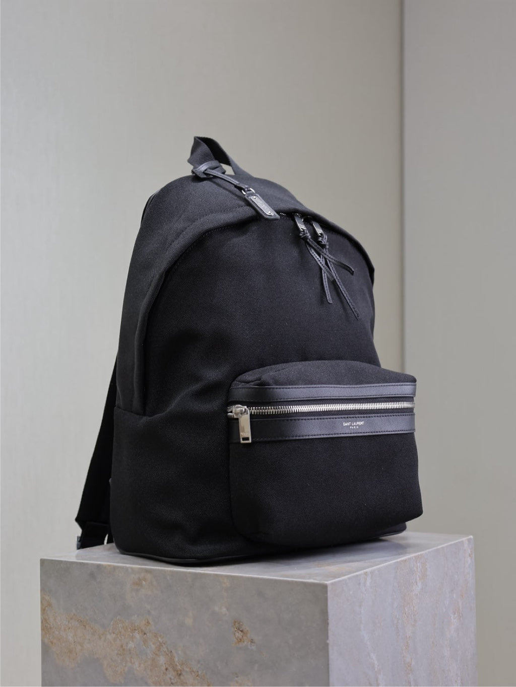 CITY-RUCKSACK 35 AUS SCHWARZEM CANVAS