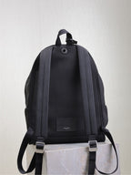 CITY-RUCKSACK 38 AUS SCHWARZEM CANVAS MIT WEISSEM GESTICKTEM LOGO