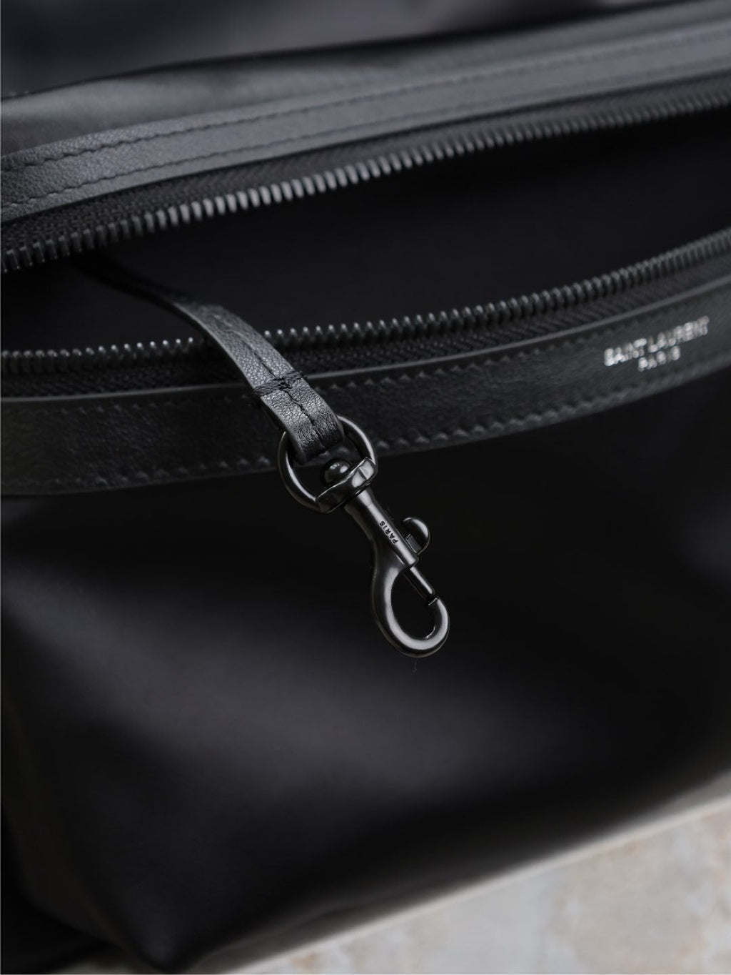 CITY-RUCKSACK 38 IN SCHWARZER SEIDE