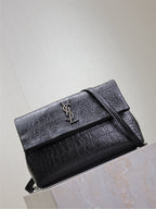 WEST HOLLYWOOD TASCHE 28 IN SCHWARZES KROKODIL-STRUKTURIERTES KALBSLEDER SILBERNE BESCHLÄGE