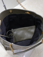 JAMIE GROSSER POCHON 34 IN EINHEITLICH GRÜNES LAMMLEDER KUPFERBESCHLÄGE