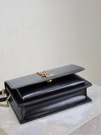 SUNSET KLEINE TASCHE 19 IN SCHWARZEM KALBSLEDER KUPFERBESCHLÄGE