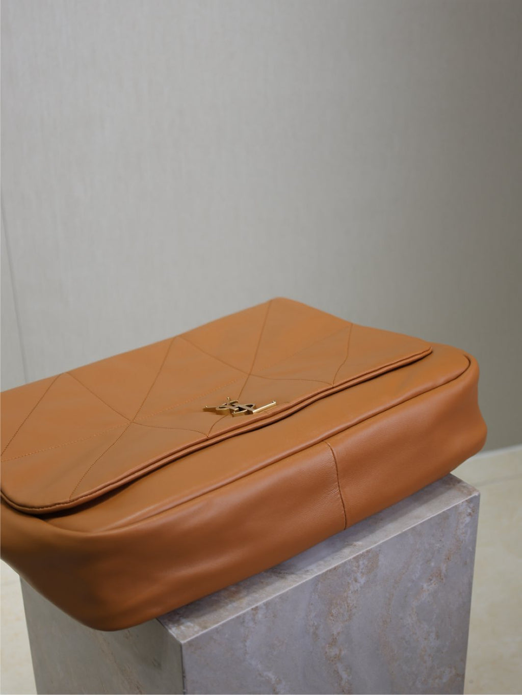 JAMIE 4.3 GROSSE TASCHE 43 IN BRONZEBRAUN GLATTES LAMMLEDER GOLDENE BESCHLÄGE