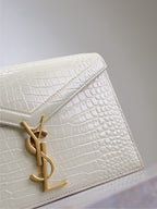 CASSANDRA CHAIN BAG 22 IN WHITE CROCODILE PATTERN CALFSKIN GOLD HARDWARE