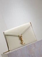 CASSANDRA CHAIN BAG 22 IN WHITE CROCODILE PATTERN CALFSKIN GOLD HARDWARE