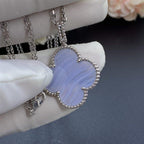 ¡®Jewelicorn¡¯CLOVER SILVER CHALCEDONY BIG CLOVER NECKLACE