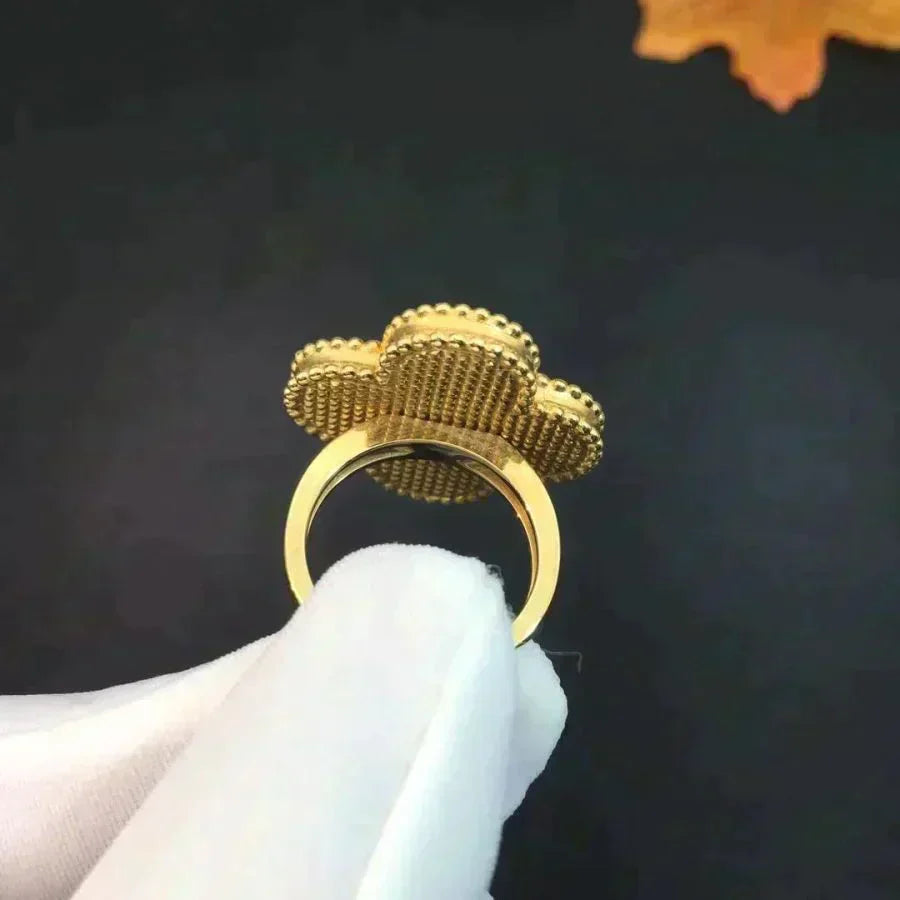 ®ジュエリコーン®クローバーマラカイトリング