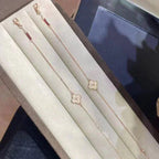 ®ジュエリコーン®クローバーシングルフラワーブレスレット