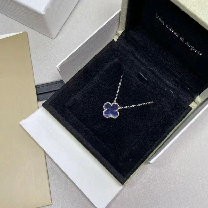 ®Jewelicorn®クローバー 15mm ピーターサイトネックレス シルバー