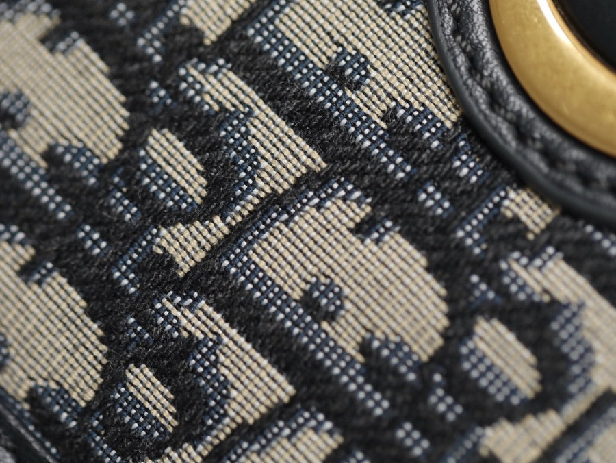 30 MONTAIGNE 19CM BLAU SCHRÄGSTICKEREI