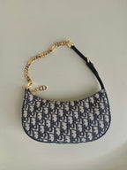 CD LOUNGE 26CM BLUE OBLIQUE EMBROIDERY