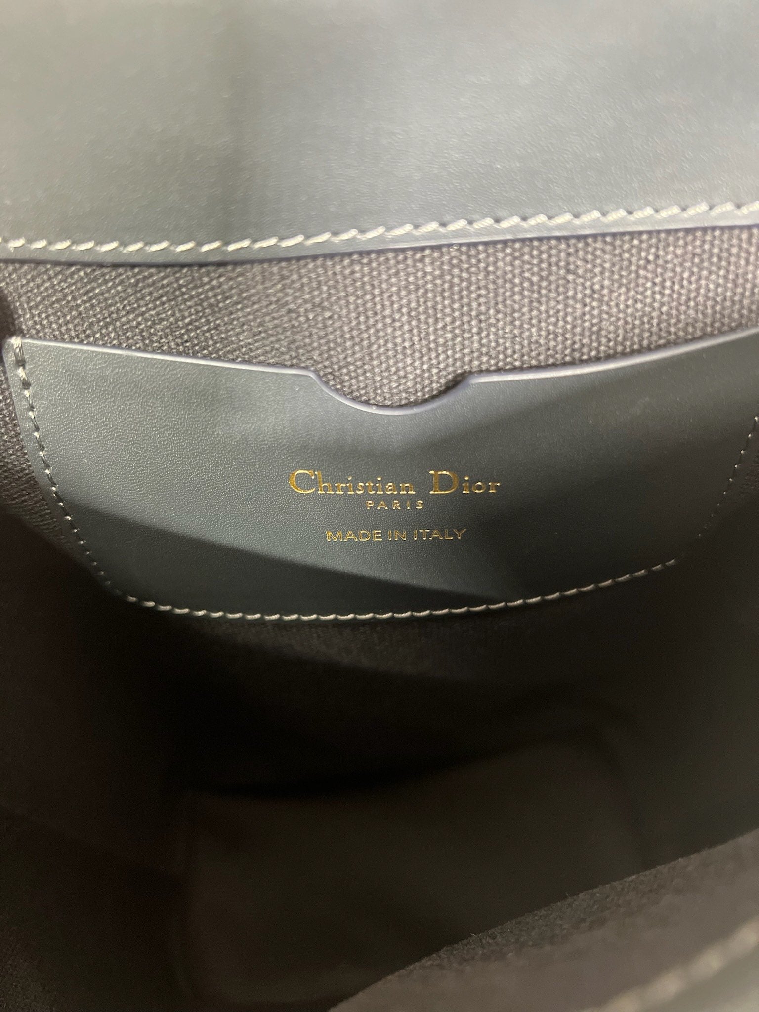 30 MONTAIGNE 13 24x24x9,5CM BLAU SCHRÄGSTICKEREI