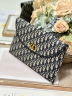 30 MONTAIGNE 30CM BLAU SCHRÄGSTICKEREI