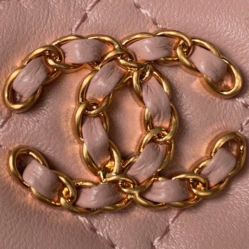 CC Kosmetikkoffer 17 cm, rosa Lammleder, goldfarbene Beschläge