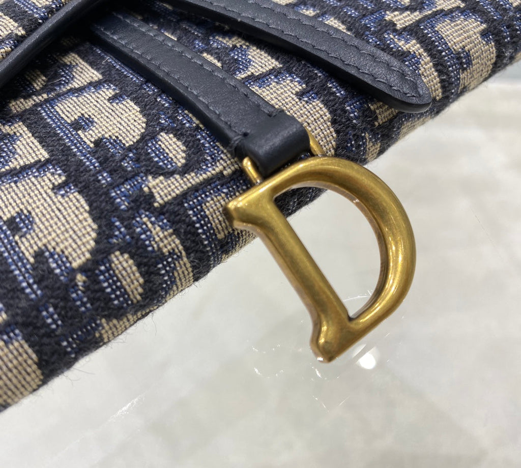 CD-Sattel WOC 19 cm Blau Obique-Stickerei