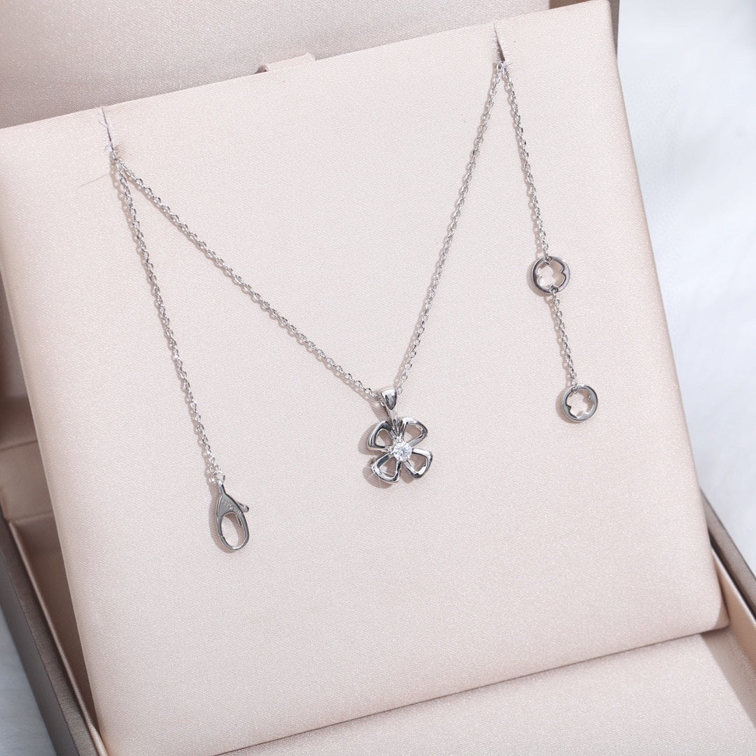 ¡®Jewelicorn¡¯FIOREVER NECKLACE DIAMOND CENTER